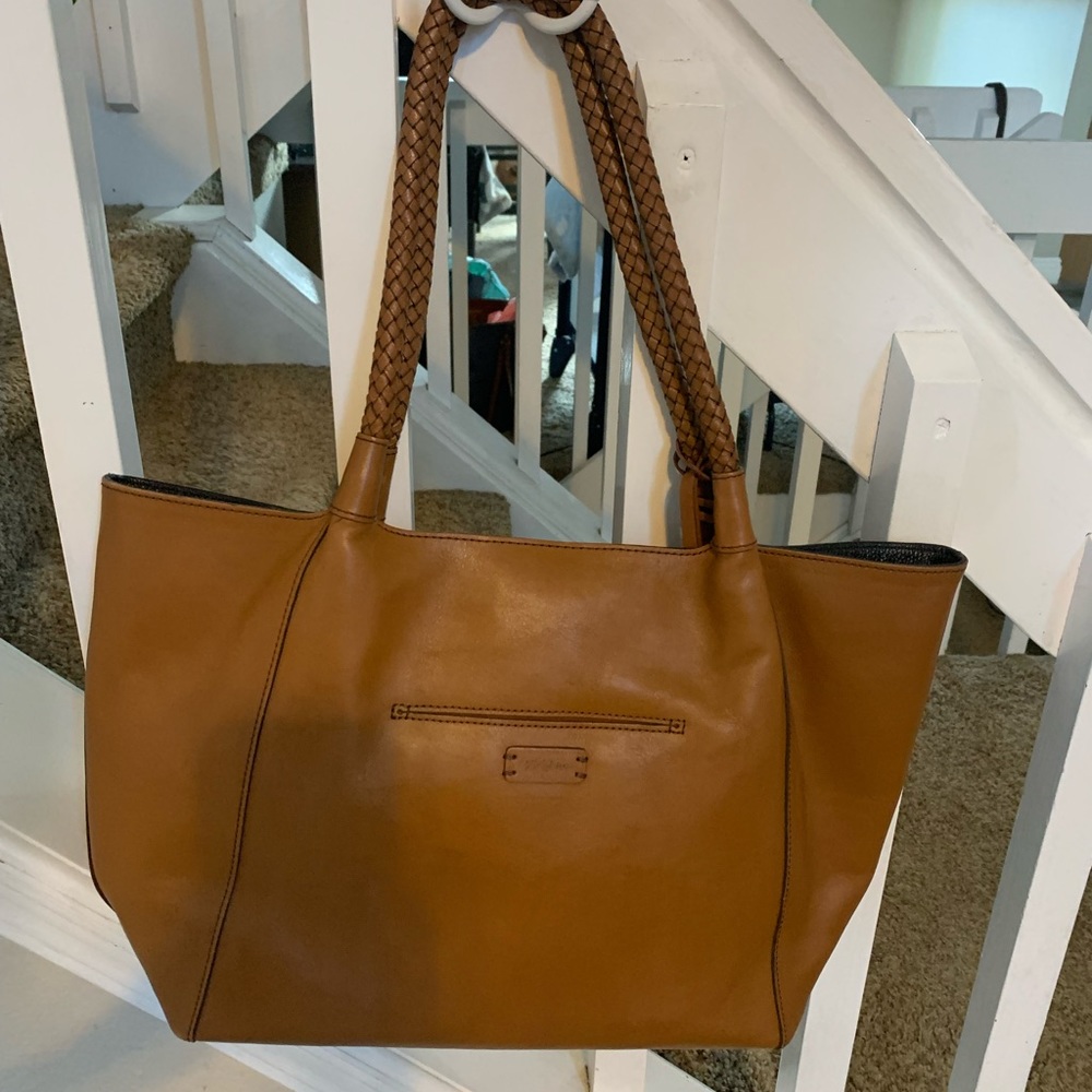 To many purses - Picture 2 of 3